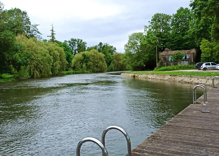 La Chenaie 度假居 Linars